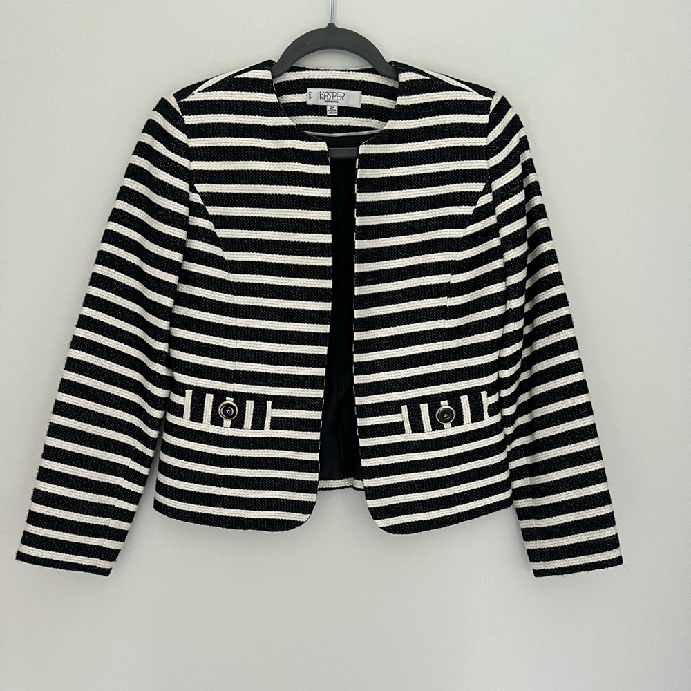 Kasper Textured Striped Cropped Jacket with Pockets
